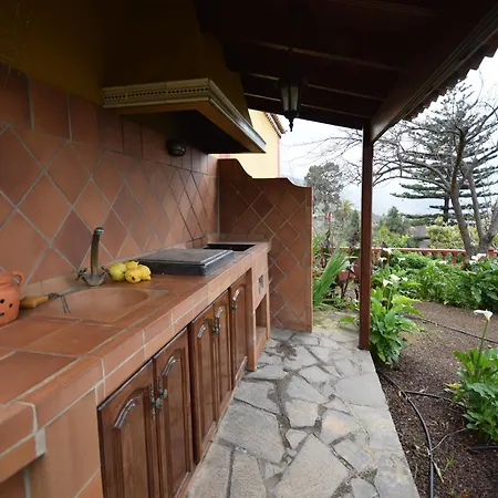 Feriehus Cave House In Tenerife With Pool And *