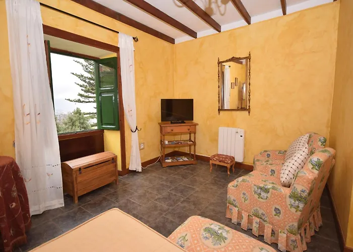 Cave House In Tenerife With Pool And