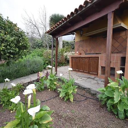 Дом отдыха Cave House In Tenerife With Pool And